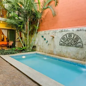 Casa Del Maya Couette-café